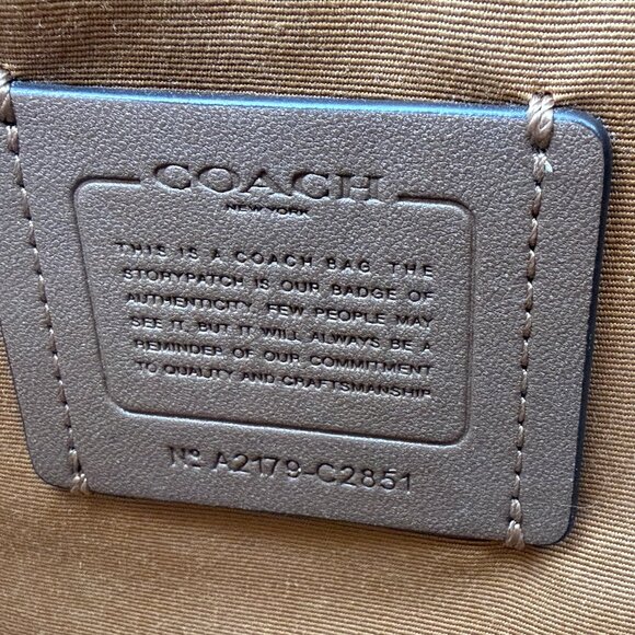COACH Kailey Carryall In Signature Canvas - Picture 8 of 11